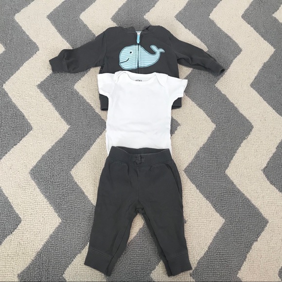 Baby hoodie, bodysuit, and pants set 3 months - Picture 3 of 4